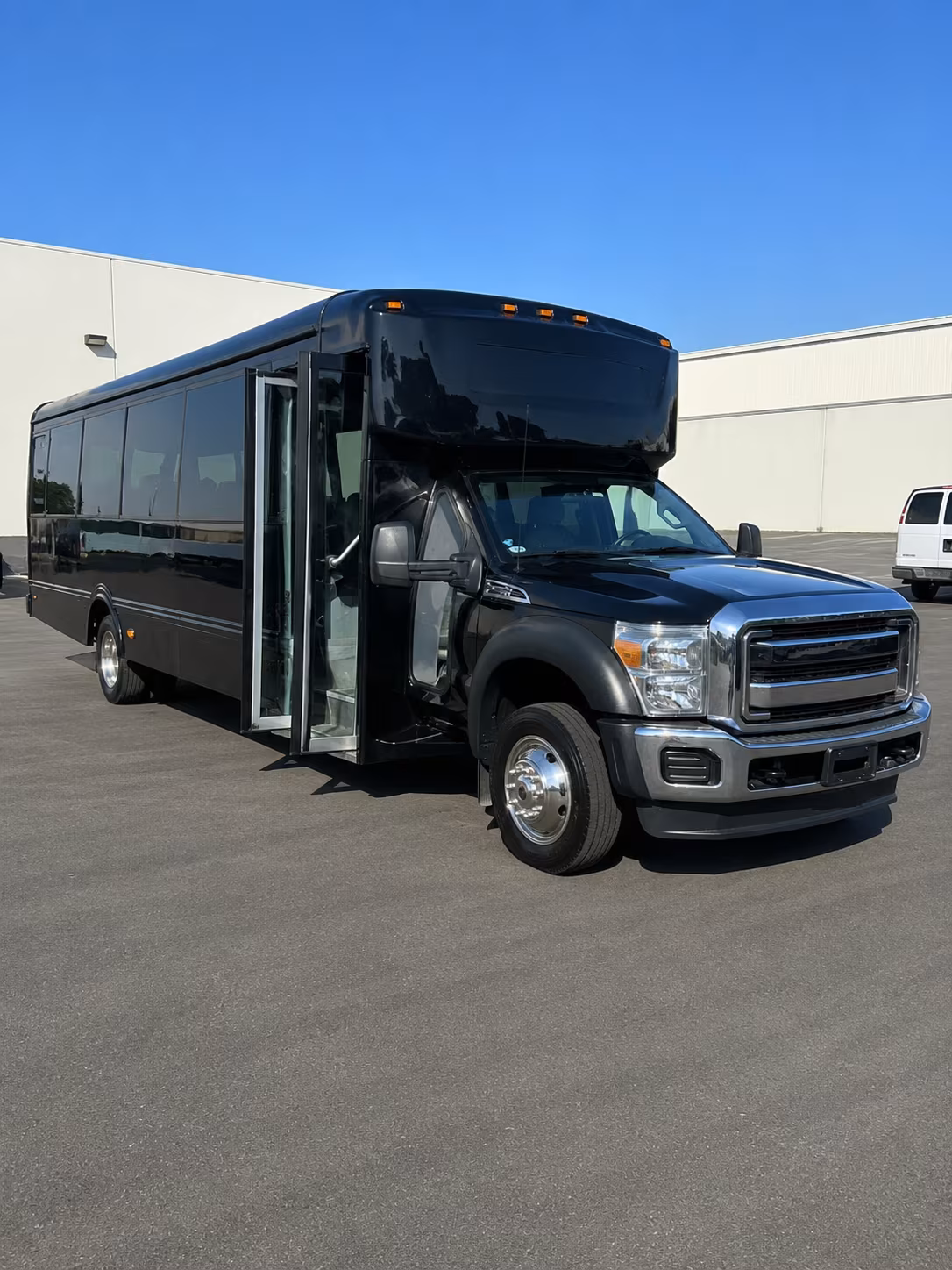 Huntington Park Homecoming & Prom Party Bus Rentals