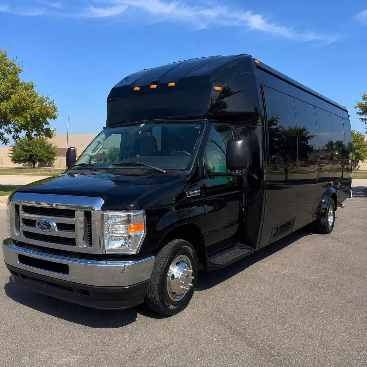 Lynwood Winery Tour & Pub Crawl Transportation