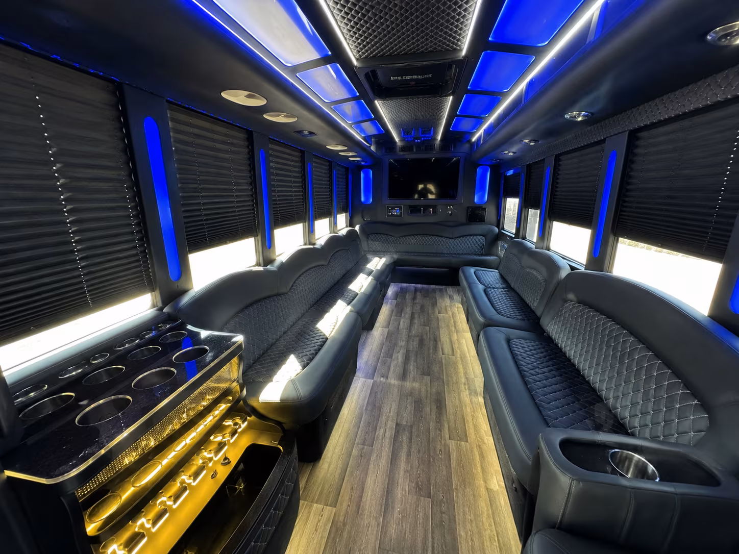 Norwalk Winery Tour & Pub Crawl Transportation